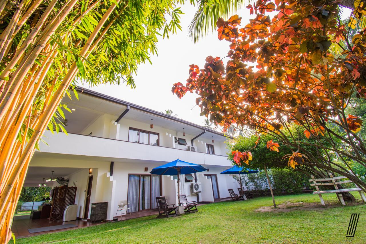 Oreeka - Katunayake Airport Transit Hotels Exterior foto